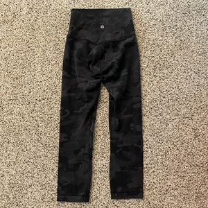black camo size 0 crop 21” lululemon leggings